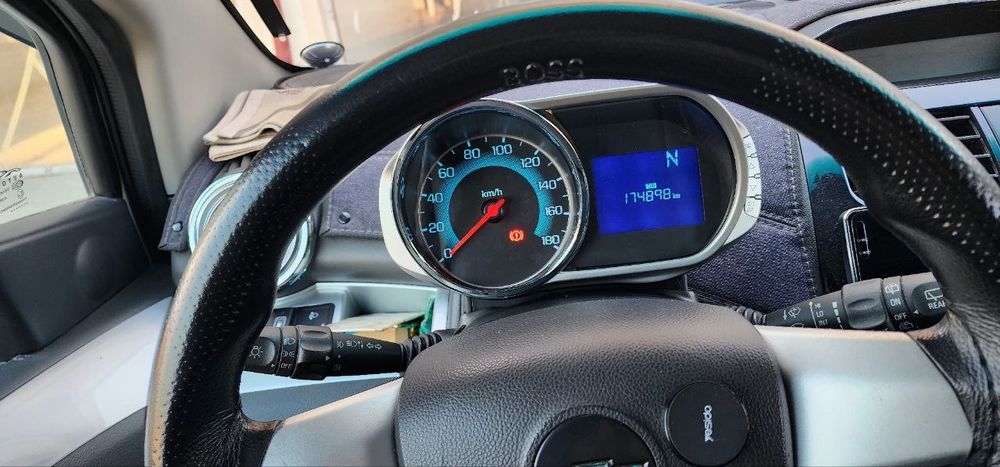 Spark 2017 (avtomat) sotiladi.