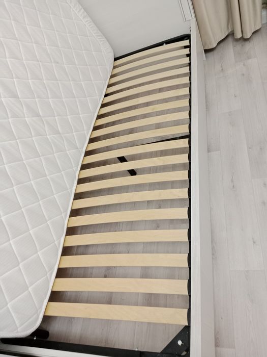 Продам кровать от компани Tiffani