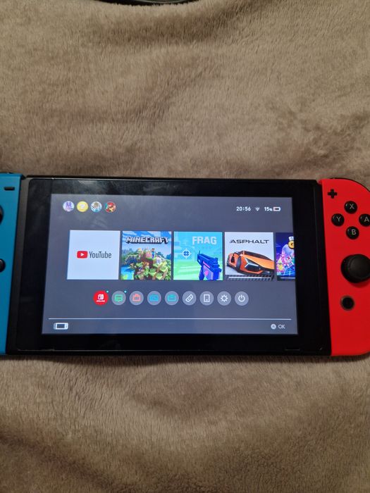 Vand consola Nintendo Switch!!Perfect functionala.