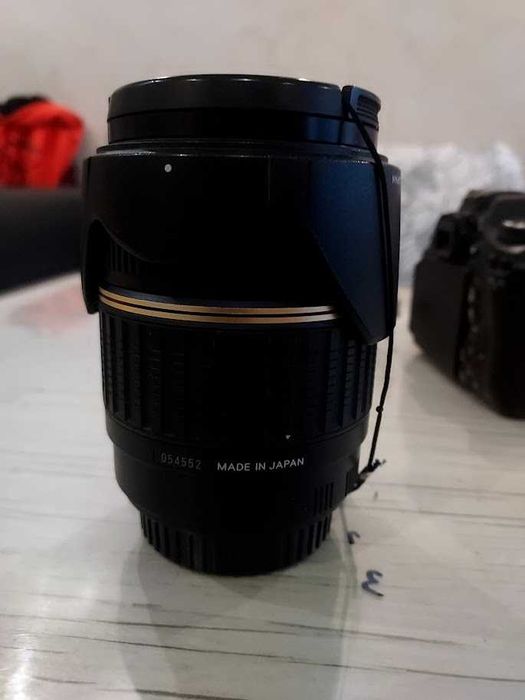 Canon фотоапарат 650D с обектив Tamron 18-200