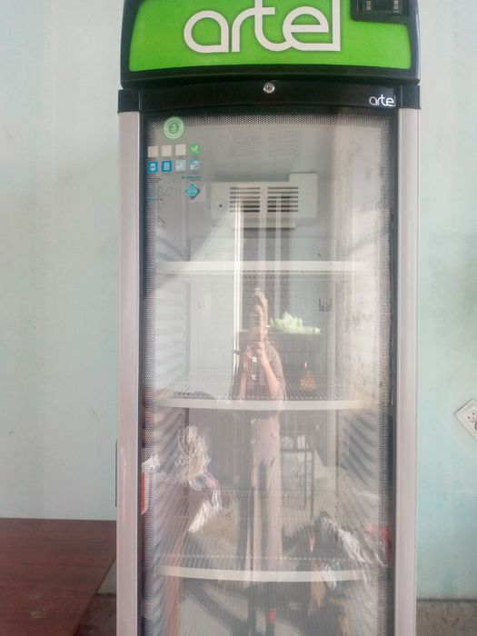 Холодильник витринный