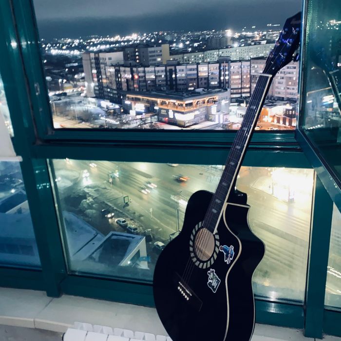 Акустическая гитара