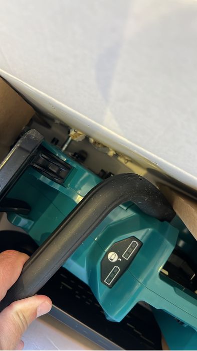 Drujbe Makita Duc 353 Z si Makita DUC 101Z -Noi