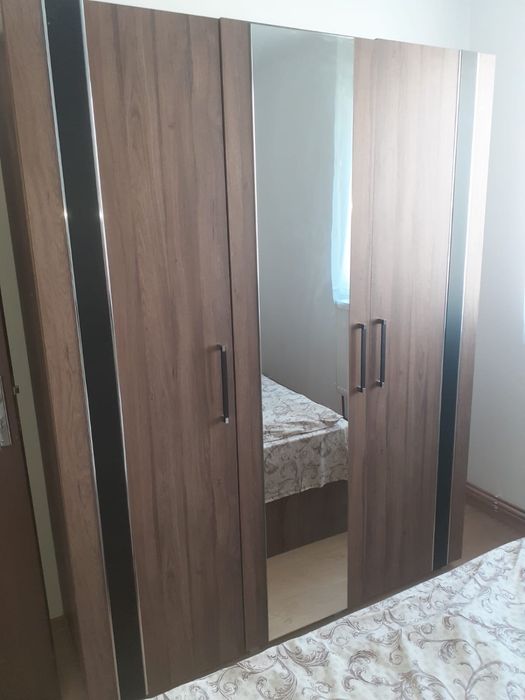 Inchiriez apartament
