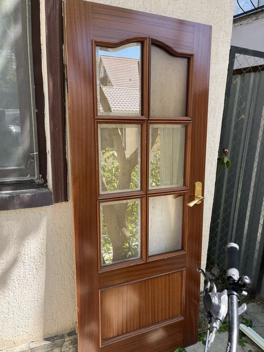 Мебель для дома , двери из дерева