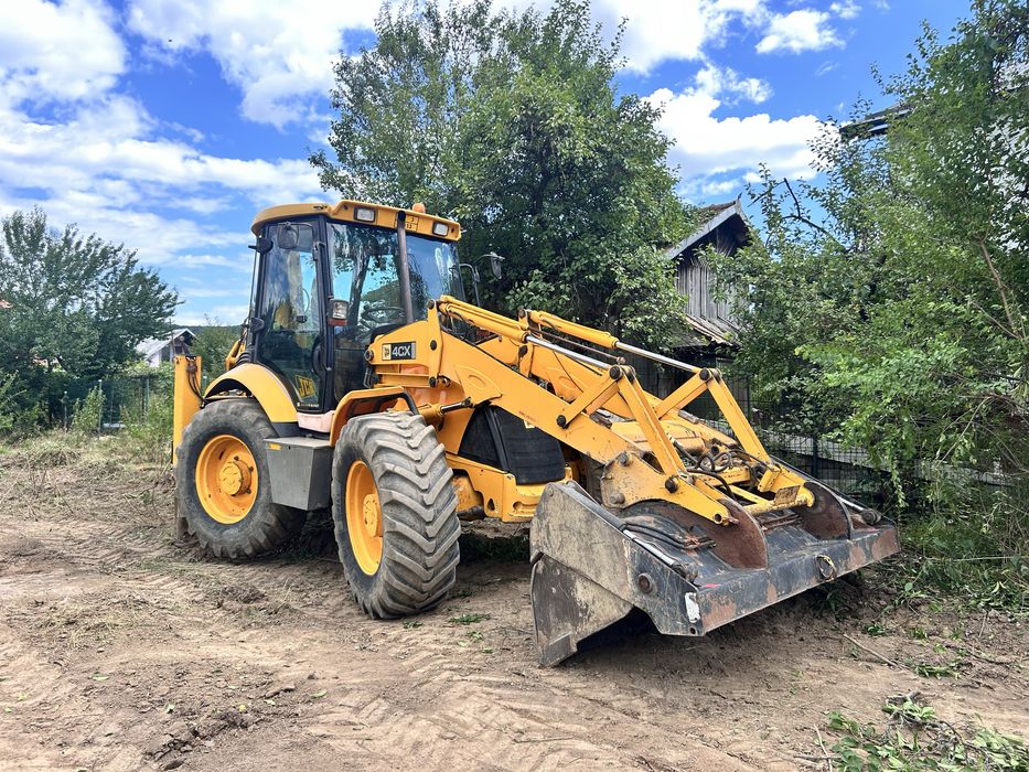 Buldoexcavator jcb 4cx,roti egale