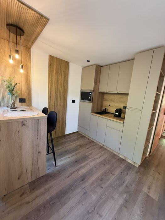 Cabana suspendata de inchiriat