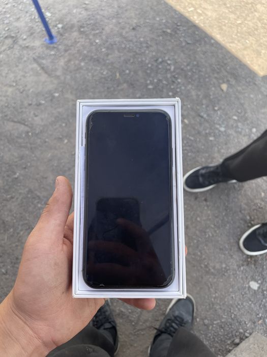 Iphone 11 с гарантиям 65000