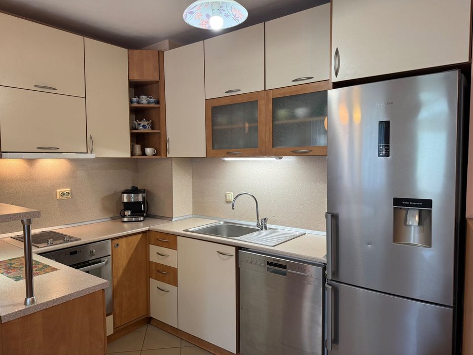 Дава се под наем Едностаен апартамент в Пловдив, Кършияка - 58 кв.м за 390.15 € - Снимка #1