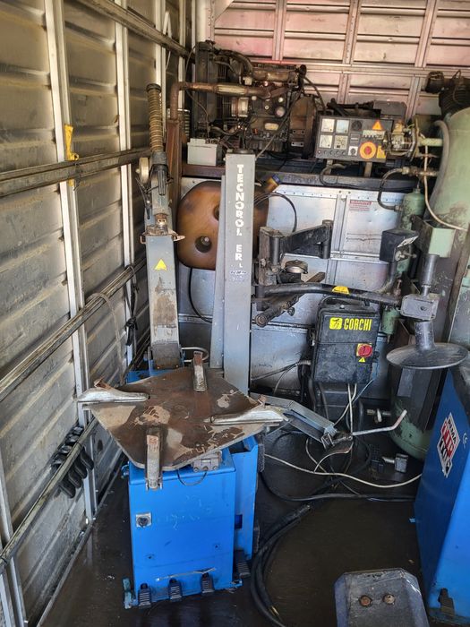 Vulcanizare Mobila de vânzare/service mobil/atelier mobil  (se vand si separat sculele)