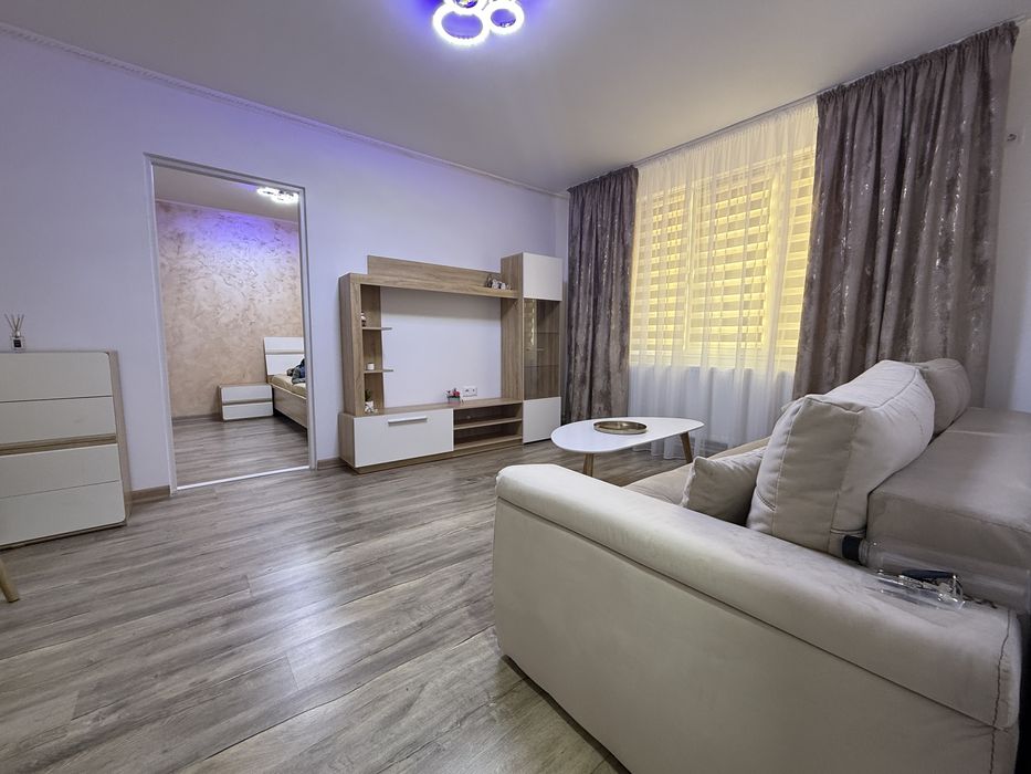 Inchiriez apartament!!