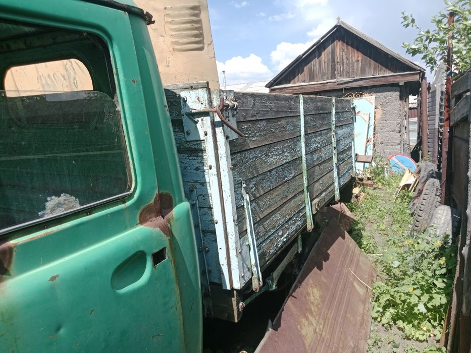 Продам УАЗ 3303 (бортовой)