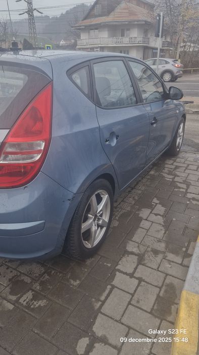 Vând Hyundai  I 30
