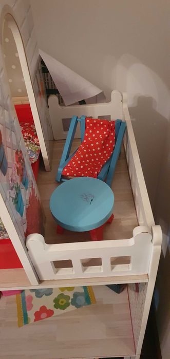 Căsuță pentru papusi de lemn 3 etaje IMAGINARIUM.