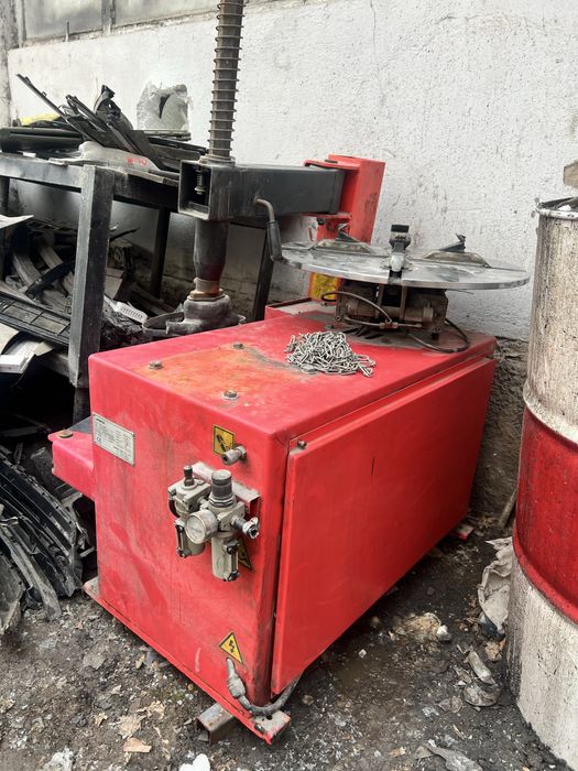 Шиномонтажный станок Launch