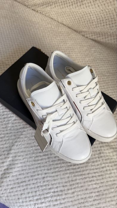 Кеды белые от Tommy Hilfiger