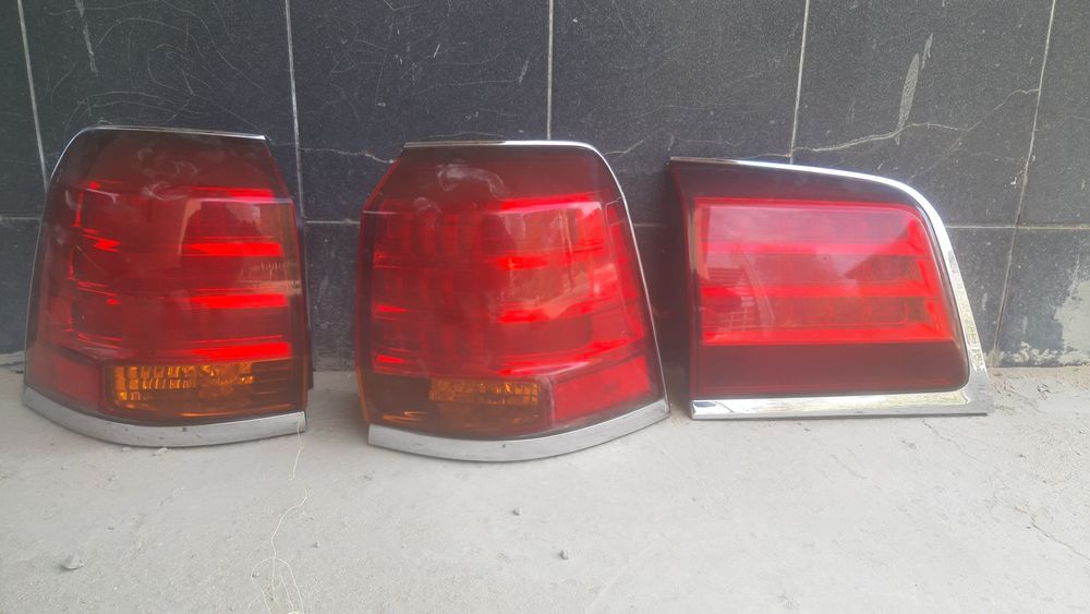 Фара лехсус 2012 задни.