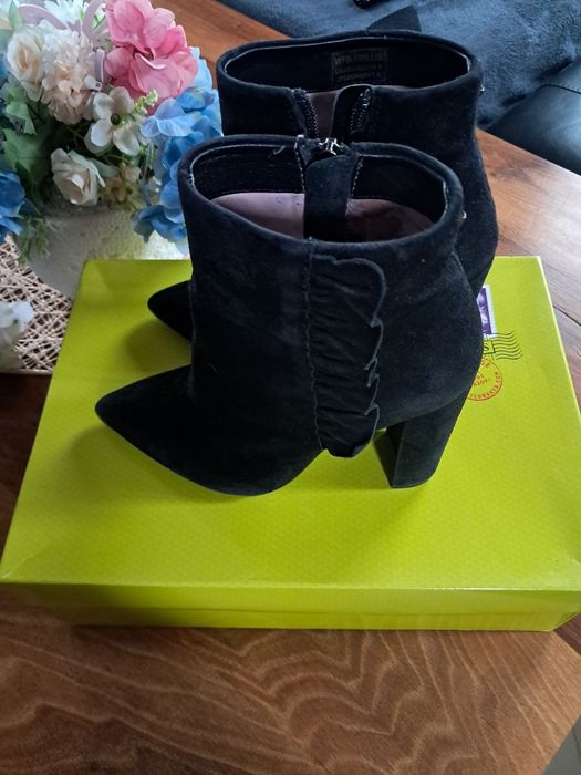 Ghete ted baker marimea 35