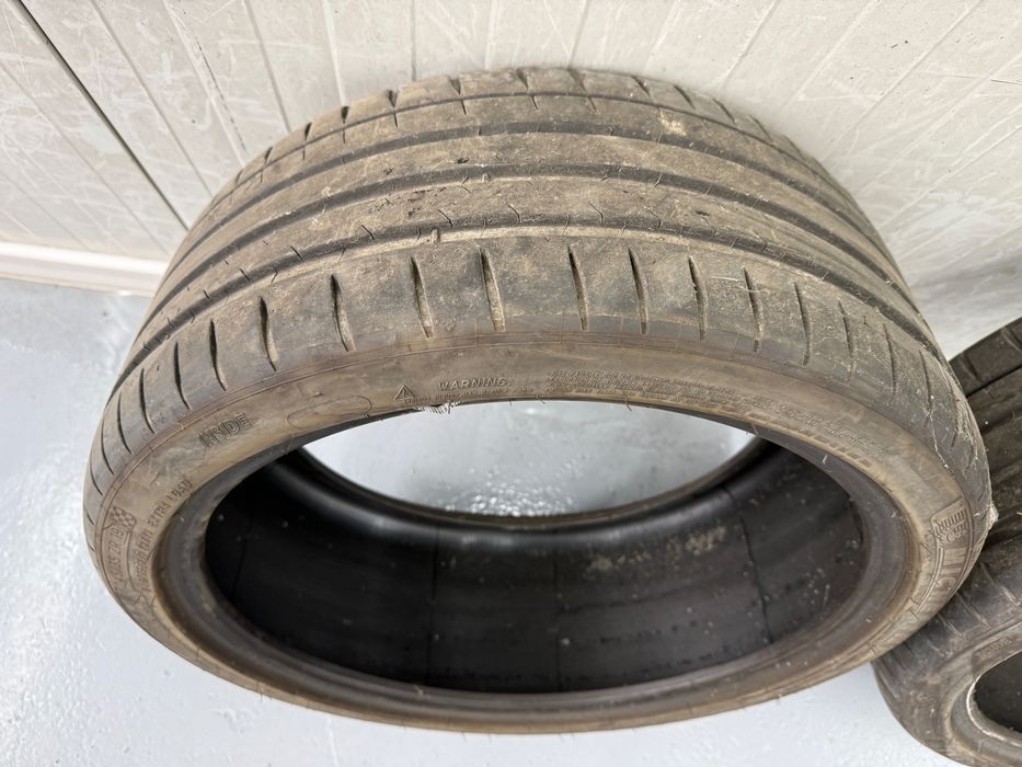4 бр Летни гуми Michelin Pilot Sport 4S 245/35/19 ДОТ: 0423 5.5mm грайфер