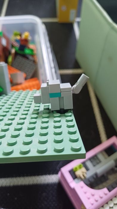 Части от лего Mincraft