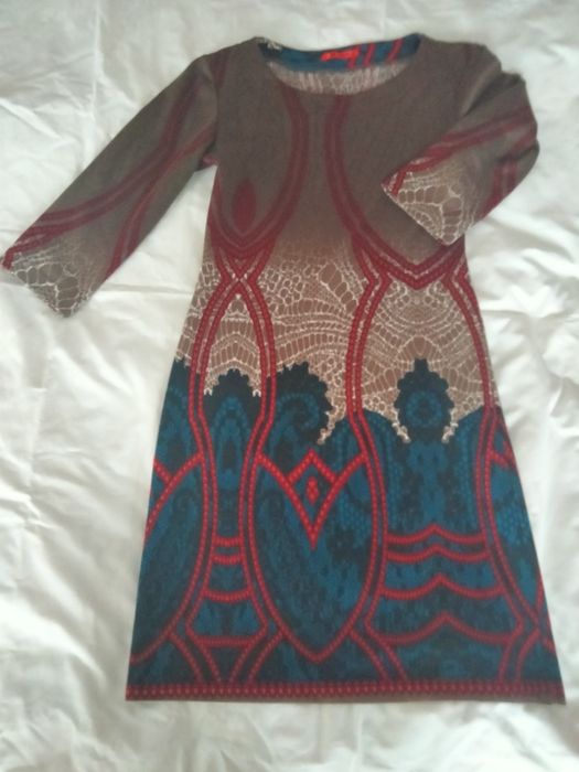 Продам платья б/у