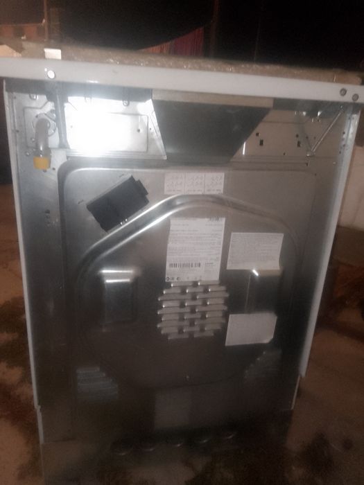 Продам газ  плиту новая !