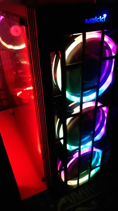 Компютърна кутия Makki 8872 Case RGB 4x120mm + RGB Controller + Trust GXT 762R LED Red Fan 120mm + GELID Red Led-Flex Stripe