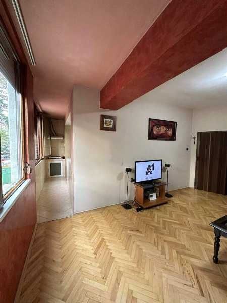 Продава се Тристаен апартамент в Пловдив, Младежки Хълм - 102 кв.м за 1765 €/кв.м - Снимка #2