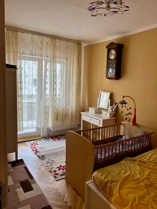 Proprietar apartament 3 camere Calea Sagului/Dambovita recent renovat