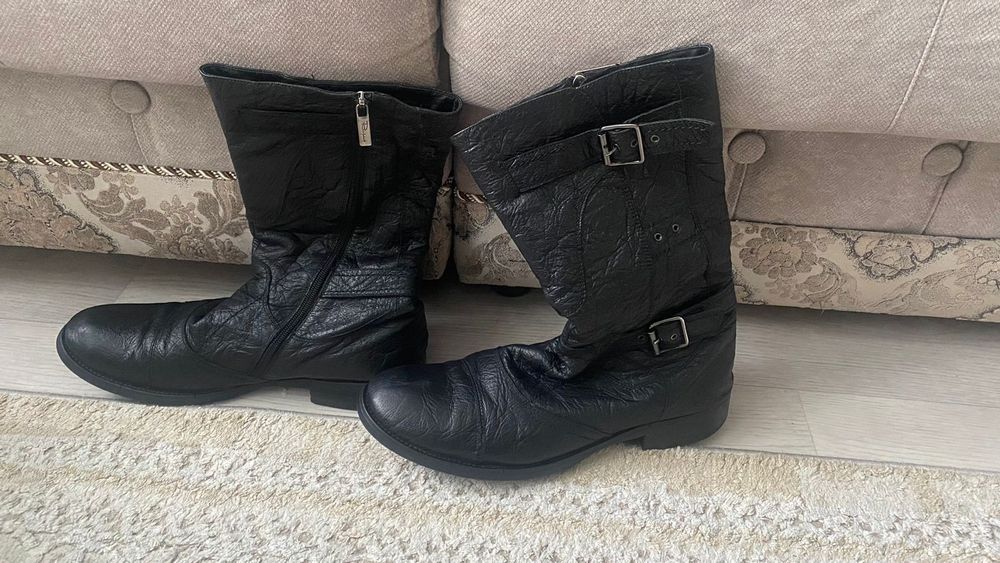 Продам кожаные козачки