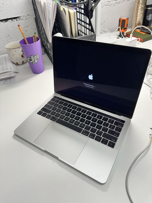 MacBook Pro 13” 2016 Touch Bar | i5 2.9 GHz | 8 GB