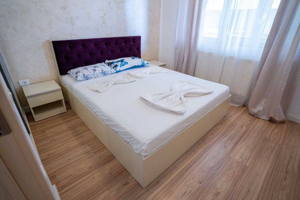 Apartament 2 camere Mamaia cu parcare vedere lac