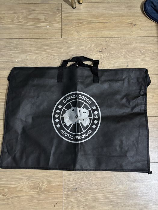 Оригинальная куртка canada goose