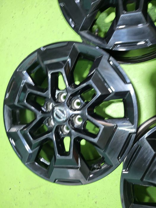 18 6x114.3 Nissan лети джанти 6х114.3 нисан