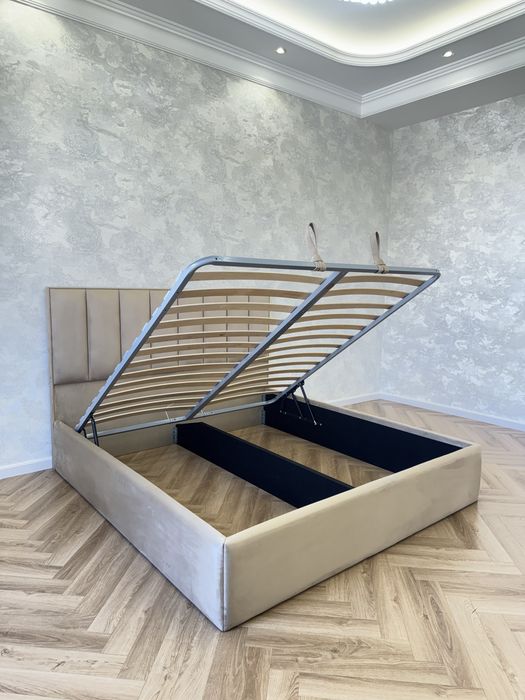 Kravat divan bir kishilik kravat