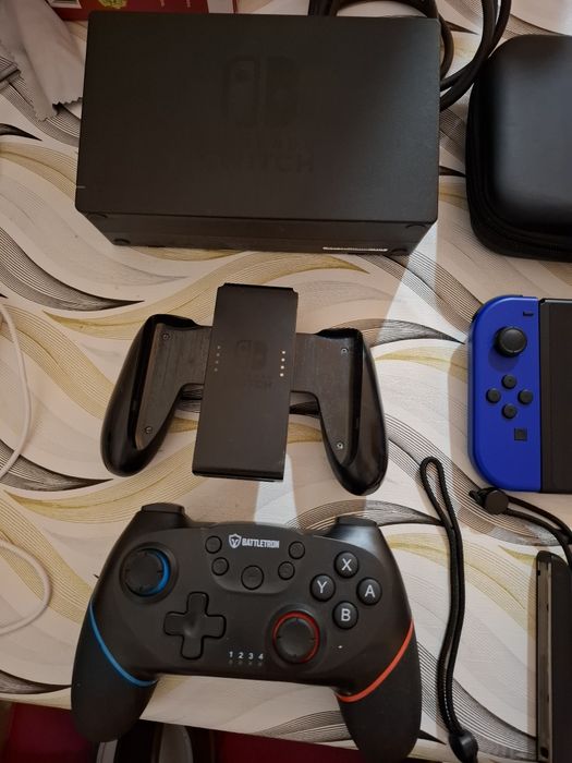 Vand Nintendo Swich + accesorii