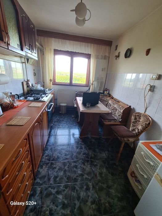 Apartament 2 camere Husi, jud. VS, mobilat, utilat