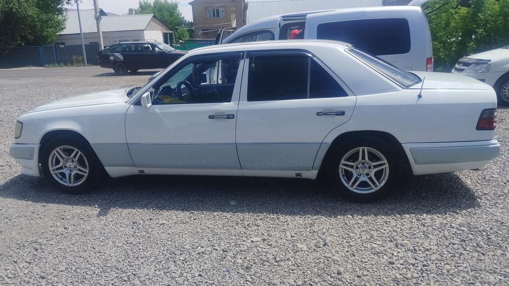Продам Мерседес w124 и w210