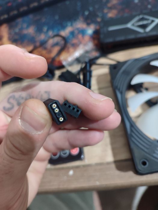 Кулер с пультом управление подсветка и вращение кулеров управляется