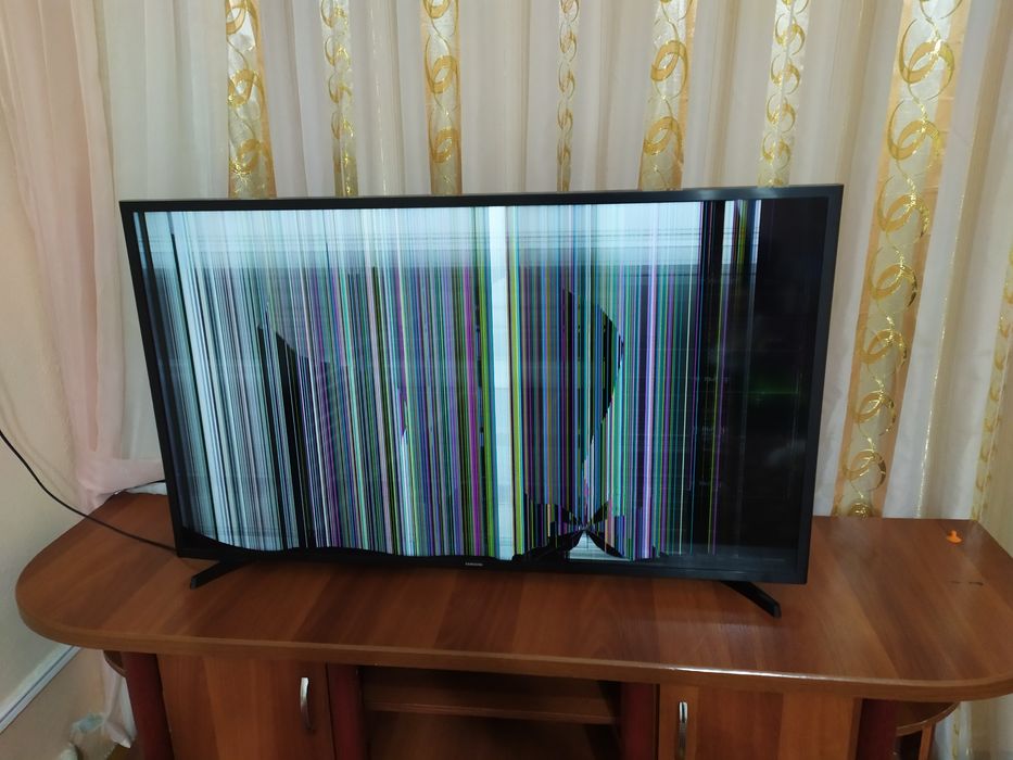 Samsung Smart TV 55lik (ekran singan)
