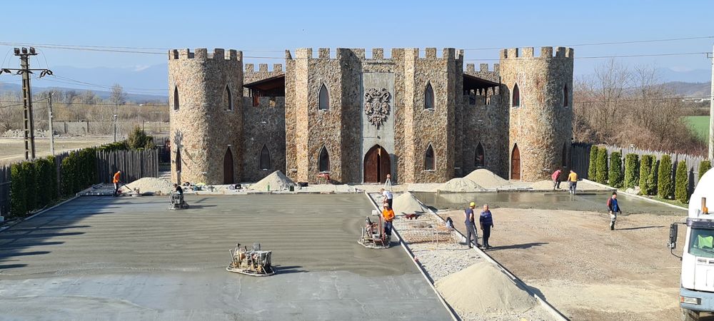 Sapa beton industrial cu Elicopter și Cuart, Placi beton, Fundatii