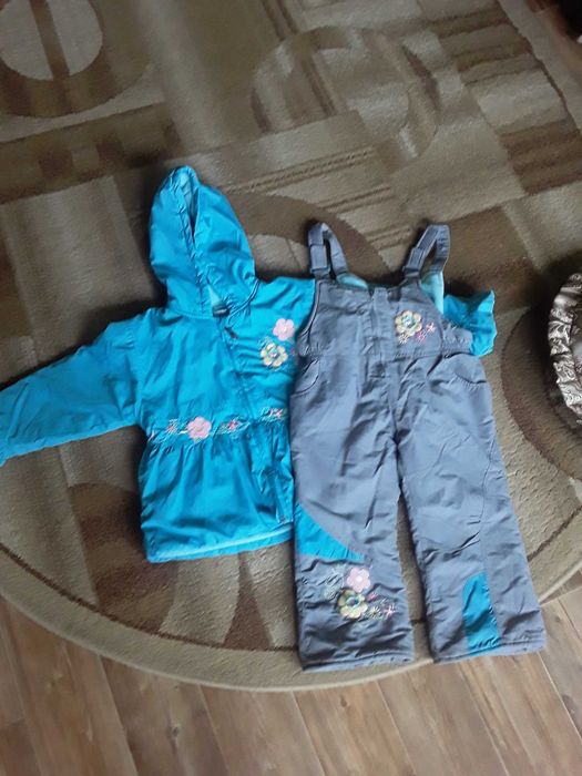 Комбинезон и теплые штанишки  для девочки