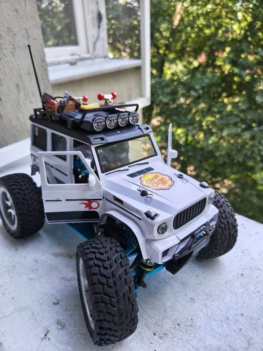 Rc 4x4 masinuta cu radio telecomanda