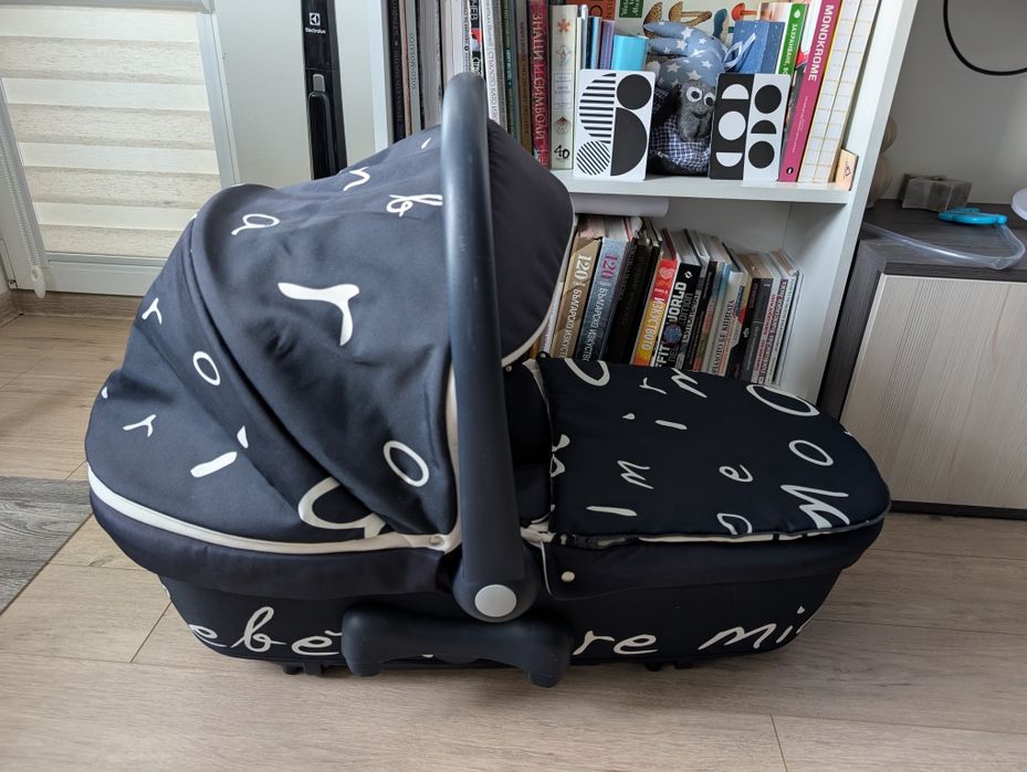 Продавам детска количка CAM fluido 3 в 1