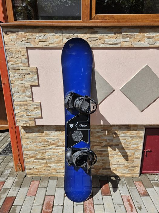 Snowboard Burton Clash 161 cm + Legături Burton Freestyle – stare bună