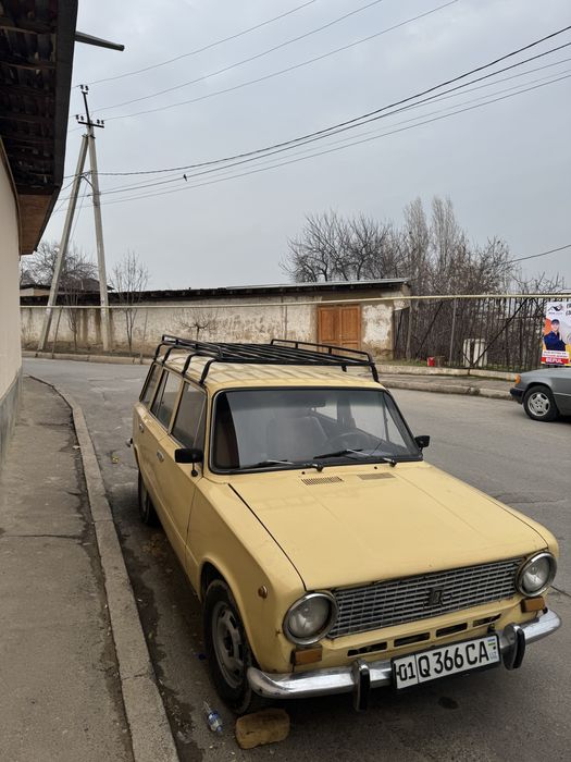 Vaz 2102 sotiladi