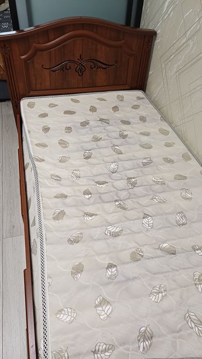 Продам кровать б/у