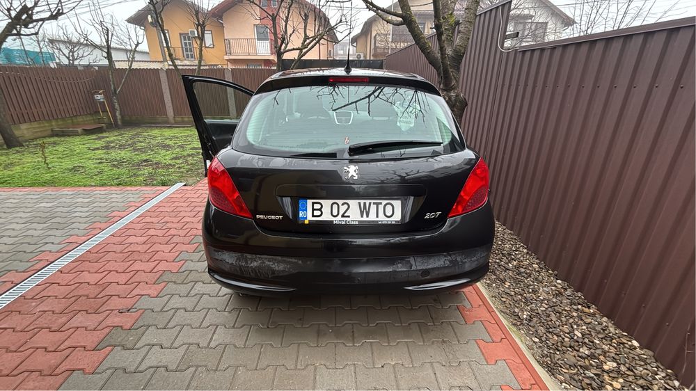 Vanzare Peugeot 207 , 1,4 benzina, manuala , 2010