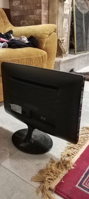 Монитор от компьютера