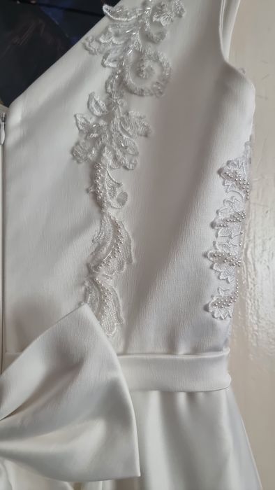 Rochie de mireasa din tafta